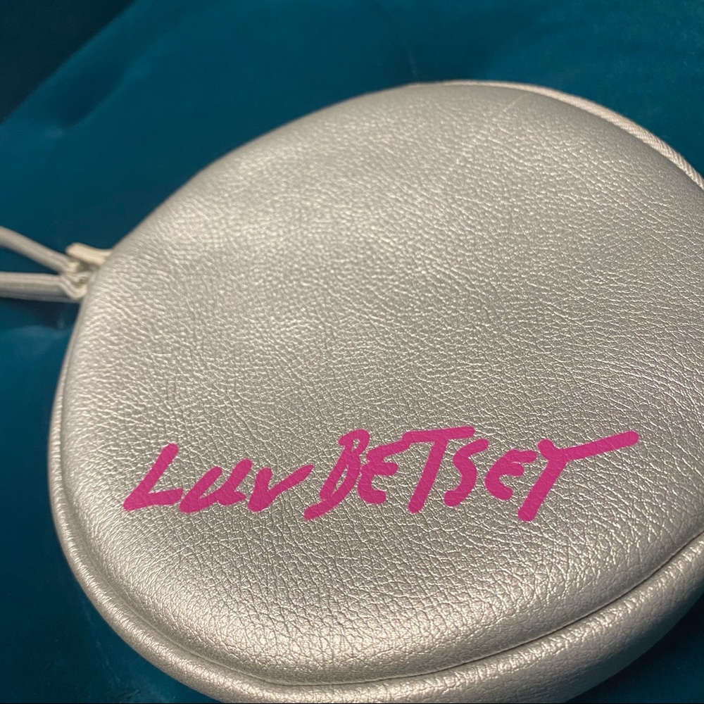 Betsey Johnson Shark Wristlet - Picture 6 of 9